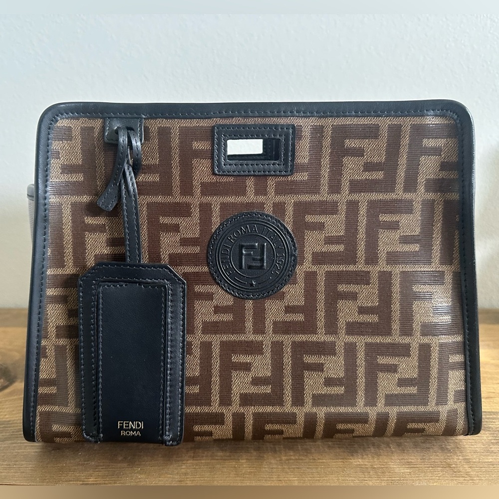 FENDI SMALL PEEKABOO DEFENDER COVER
